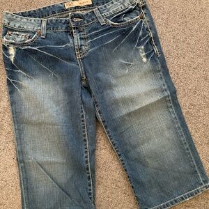 BKE Blue Ankle Cropped Jeans with Distressed Details